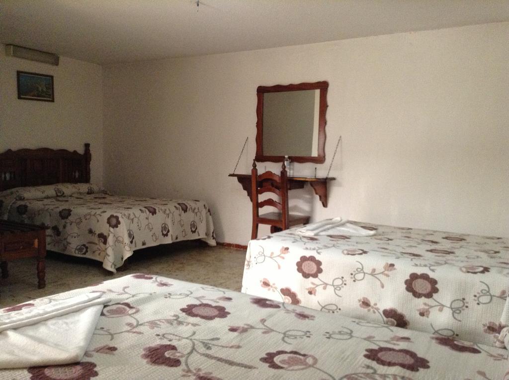 Hotel Atilanos Morelia Dış mekan fotoğraf